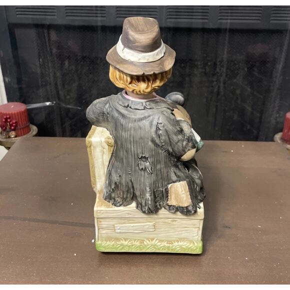 Melody in Motion Willie the Hobo Hand Painted Porcelain - Picture 7 of 9